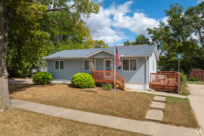 Ranch homes can be found throughout Lafnow's residential streets.