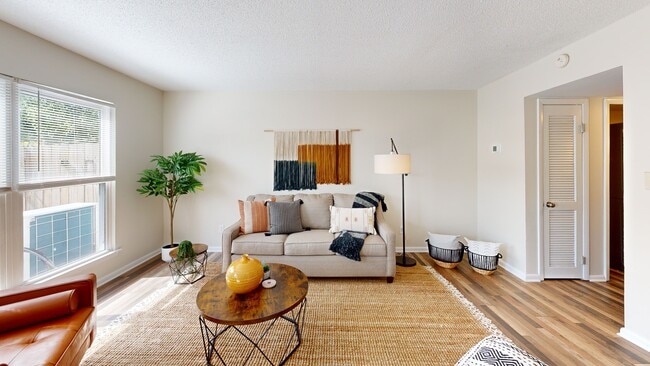 657 Governors Way, Virginia Beach, VA 23452 - photo 2