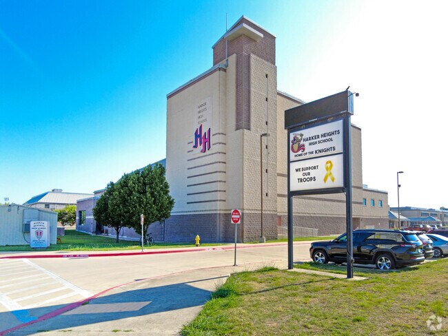 Harker Heights High School is a 6A public high school that serves over 2,600 students.