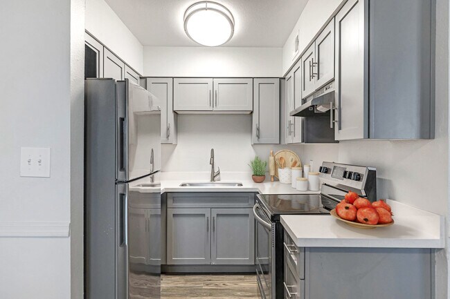 Atwater Apartments, Phoenix, AZ 85020 - photo 2