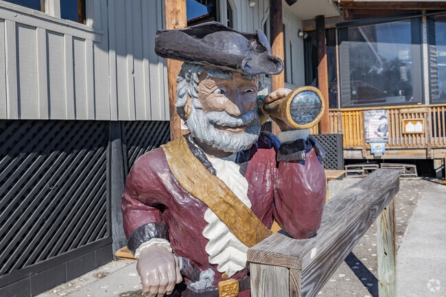 Legend has it that Blackbeard docked in Murrells Inlet to bury their treasure.
