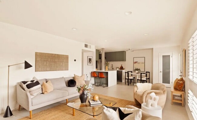 970 Palm Ave unit 207, West Hollywood, CA 90069 - photo 3