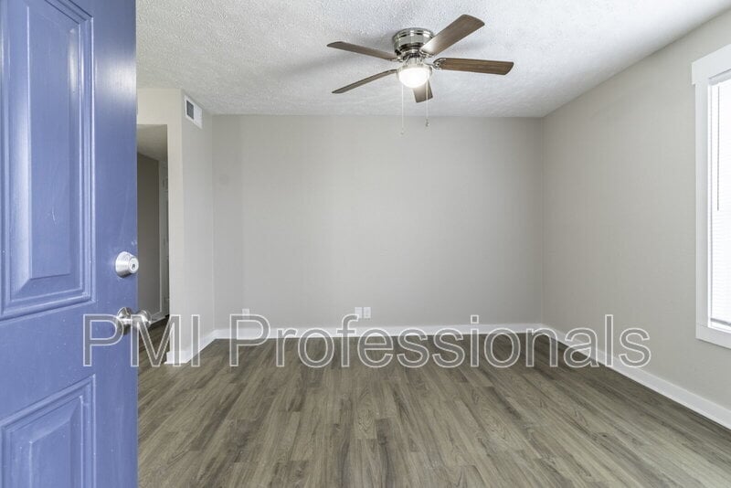 148 Kingsridge Dr, La Vergne, TN 37086 - photo 1