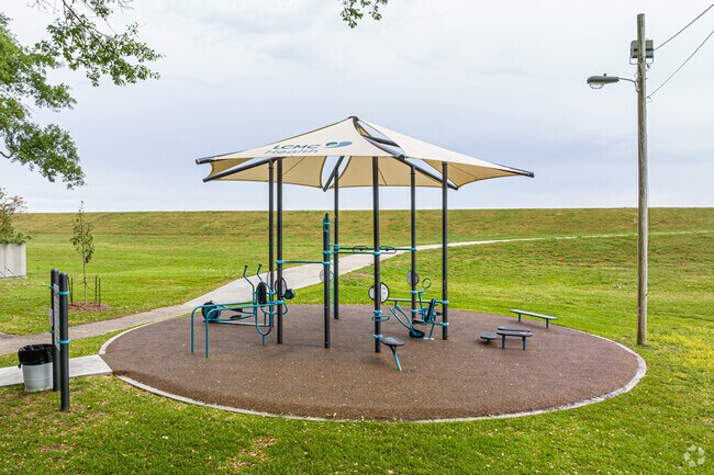 Clearview Shores FitLot Fitness Park offers free fitness classes led by certified fitness professionals