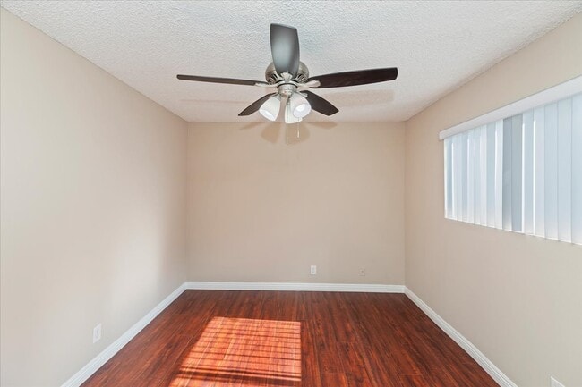 800 Meyer Lane, Redondo Beach, CA 90278 - photo 3