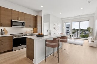 7101 Mercy Rd, Omaha, NE 68106