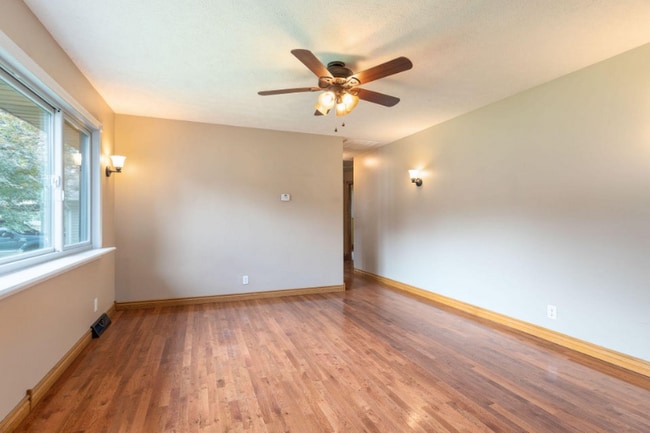 3047 S Ferguson Ave, Springfield, MO 65807 - photo 5