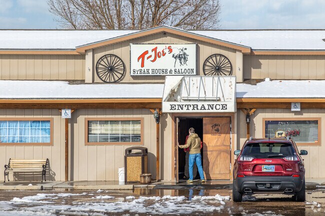 T-Joe's Steakhouse and Saloon is a popular lunch spot in the HR Ranch neighborhood.