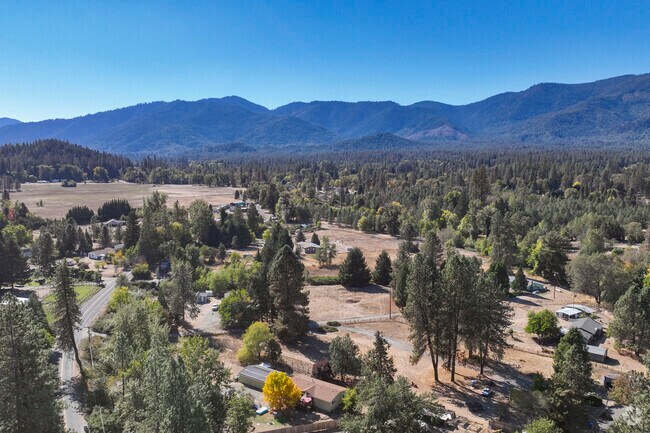 There are large properties all over the Wimer neighborhood.