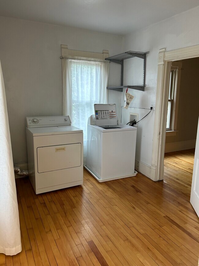 417 Nicolet Blvd unit Lower, Neenah, WI 54956 - photo 7