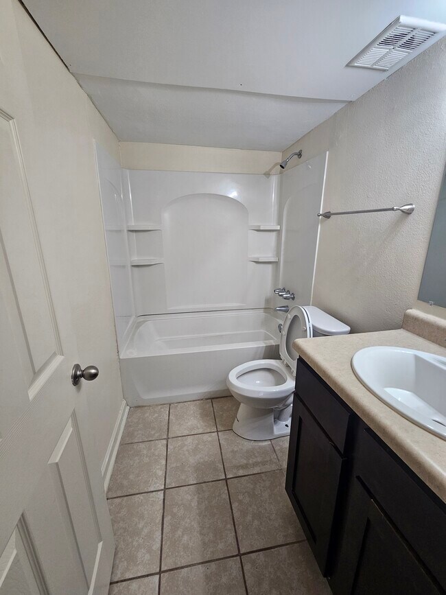 Cambridge on the Green, Baton Rouge, LA 70820 - photo 6