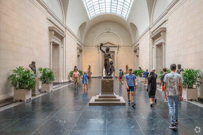 The National Gallery has rotating exhibits and an extensive permanent collection.