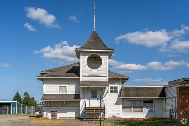 The old school house still stands next to Clover Ridge Elementary School in Albany.