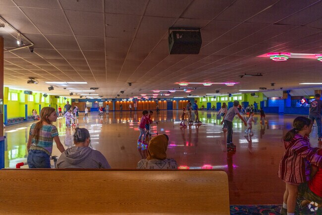 The Five Mile neighborhood is located a short drive from many entertainment spots.