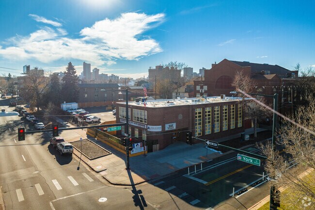 L'École de Denver is a private pre-K and middle school in City Park West, Denver.