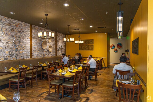 Serengeti is a refined, kosher steakhouse providing a unique fusion of African & Southern fare.