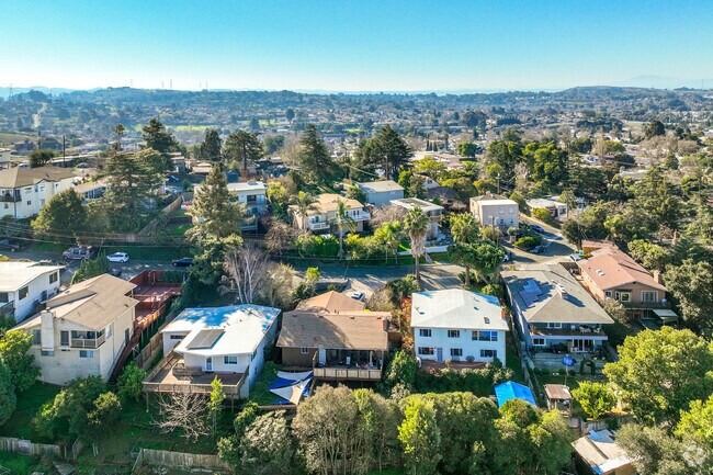 Vallejo Farms streets are beautiful but are lined with narrow sidewalks and telephone lines.