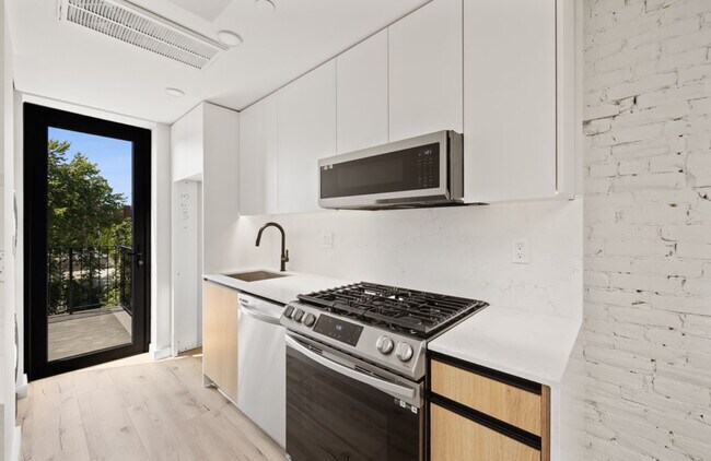 17 Willow St unit 6C, Boston, MA 02108 - photo 7