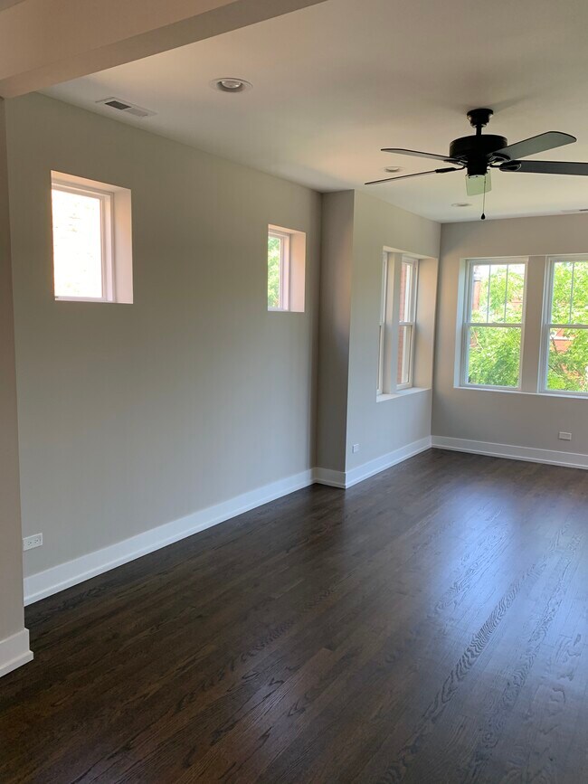 5315 W Montrose Ave unit 2, Chicago, IL 60641 - photo 5