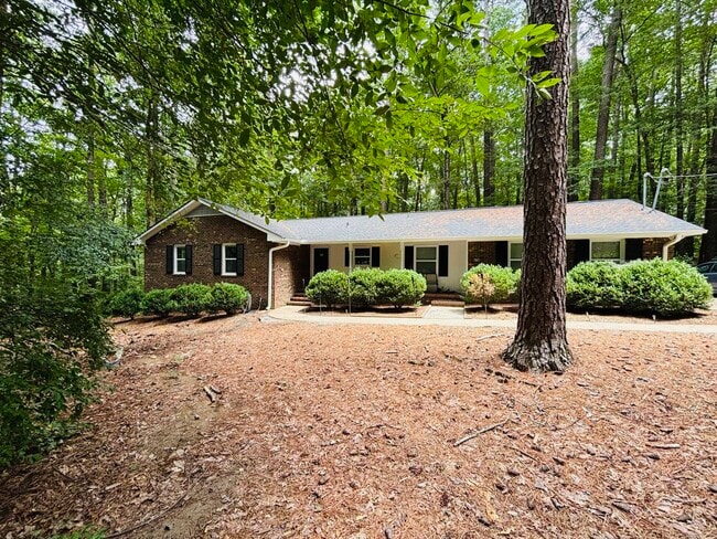 69 Merritt Dr, Chapel Hill, NC 27517 - photo 4