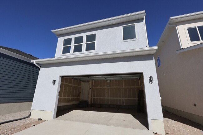 10078 Loblobby Ln, Highland, UT 84003 - photo 4