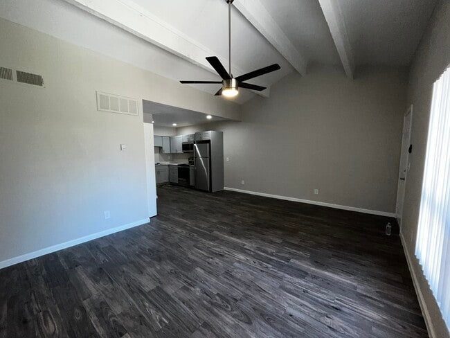 Mountain View Casitas, Phoenix, AZ 85022 - photo 6