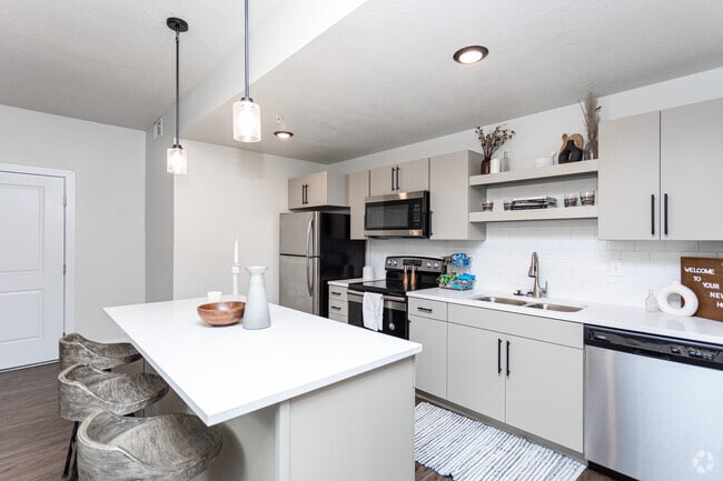 Altair at Riverwalk, West Haven, UT 84401 - photo 2