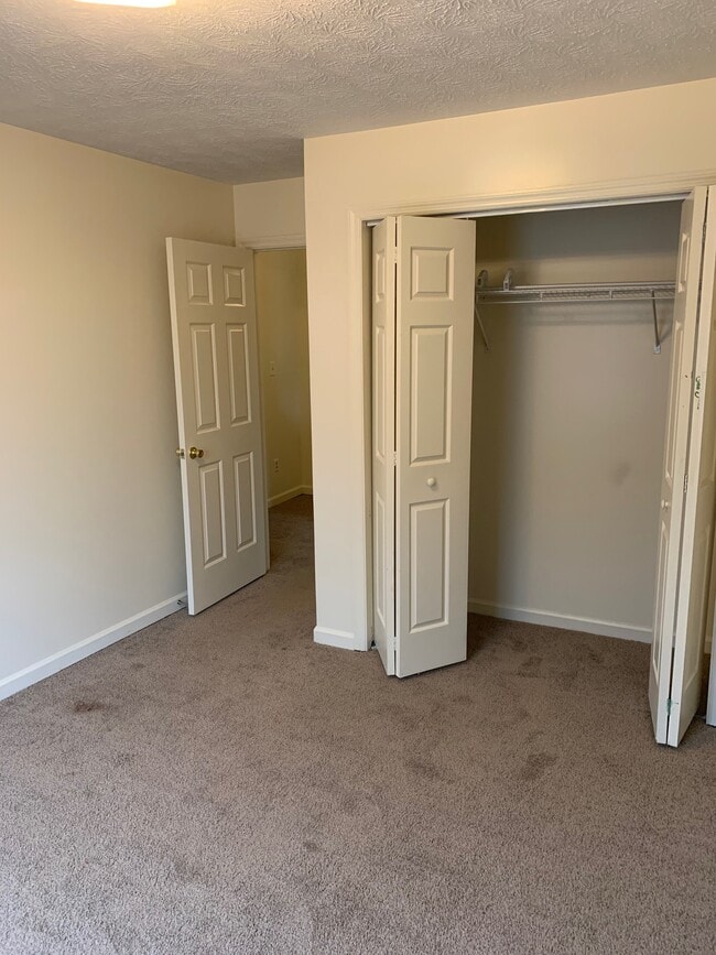 1066 Brandy Ln unit Apartment A, Richmond, KY 40475 - photo 5