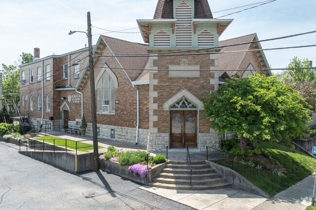 Dominion Academy of Dayton has approximately 106 students.