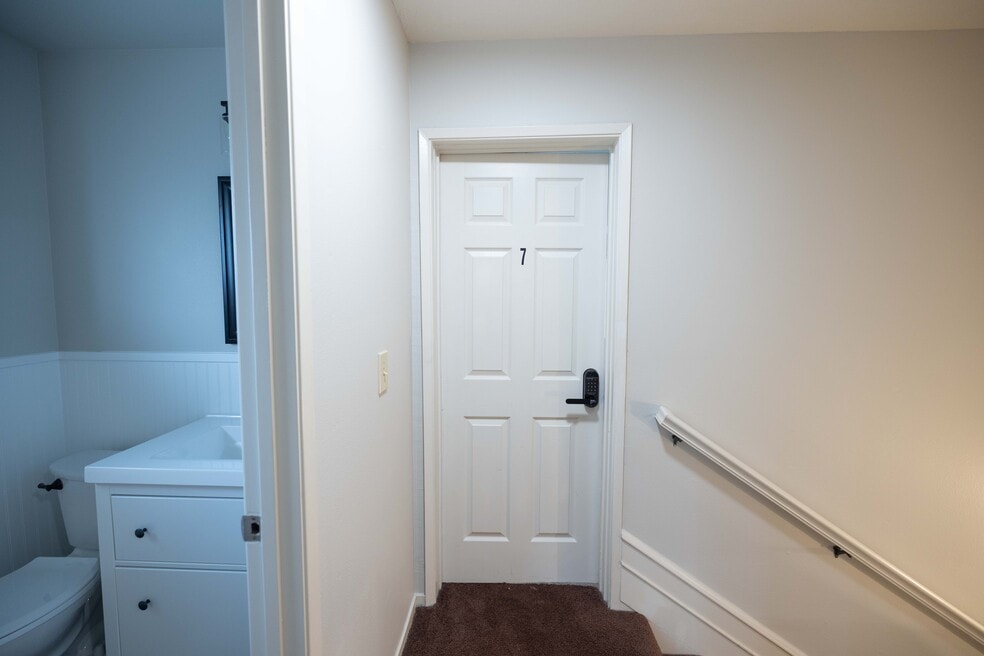 401 S Main St unit 7, Newberg, OR 97132 - photo 1