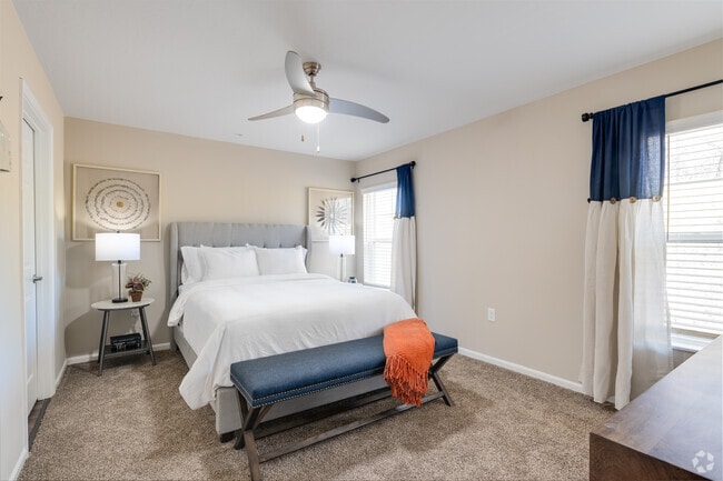 2 BR, 2 BA, 1294 SF