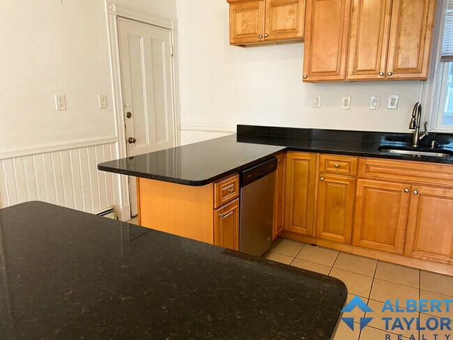 13 Sachem St unit 2, Roxbury Crossing, MA 02120 - photo 4