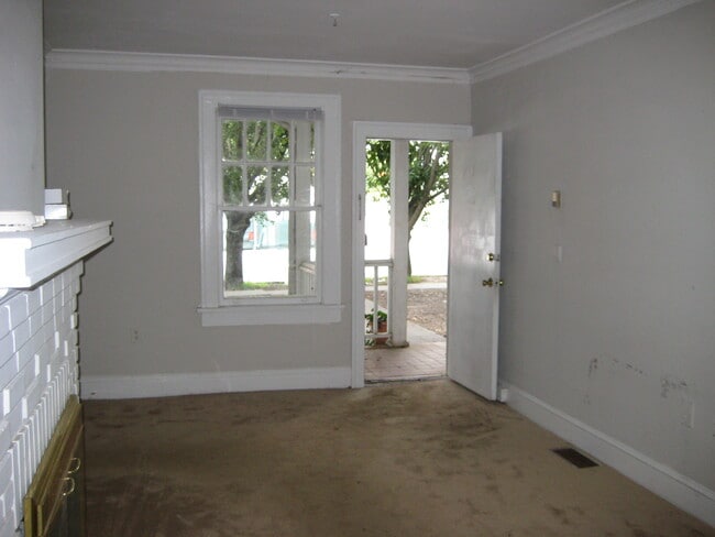 1357 Oxford Rd NE unit 4, Atlanta, GA 30307 - photo 6