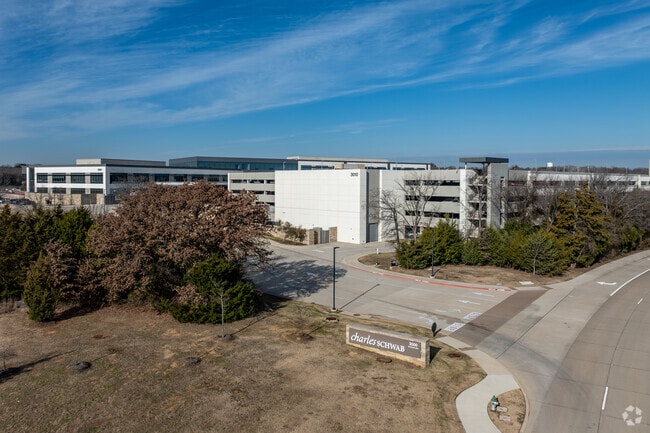Charles Schwab added a new headquartes in Southlake.