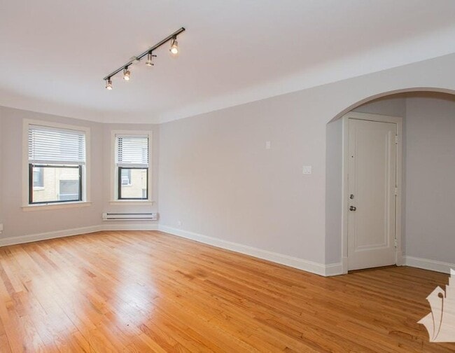 2317 N Rockwell St unit 1, Chicago, IL 60647 - photo 4