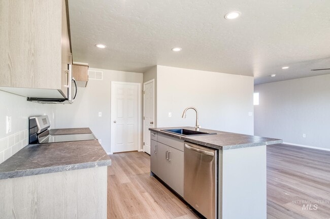 2550 W Fallon Loop, Nampa, ID 83651 - photo 2