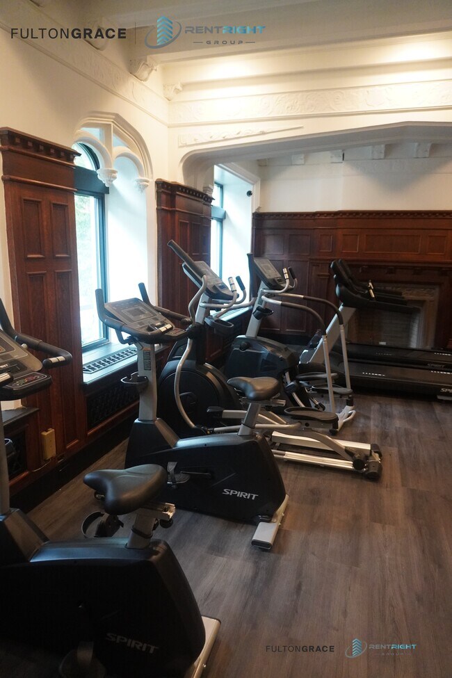 534 W Stratford Place unit 309, Chicago, IL 60657 - photo 7