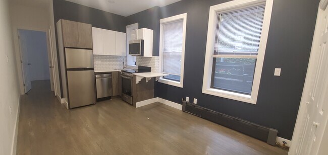 24 Phillips St unit 24-2, Boston, MA 02114 - photo 3
