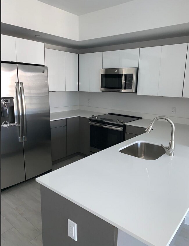 26 Edgewater unit 707, Miami, FL 33137 - photo 2