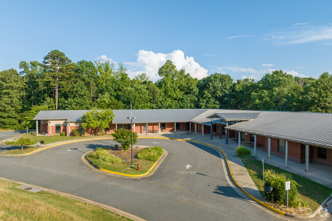 Ivy Creek School