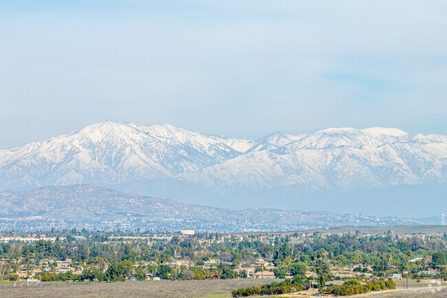 Find your dream home in Woodcrest, a beautiful hillside community just outside Riverside, CA.