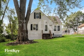 629 Turkey Run Dr, Round Lake Heights, IL 60073