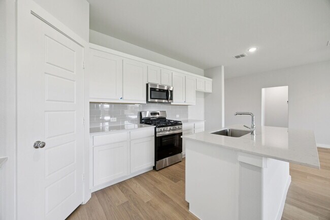 2128 Lone Star Ln unit 36561946, Seagoville, TX 75159 - photo 6