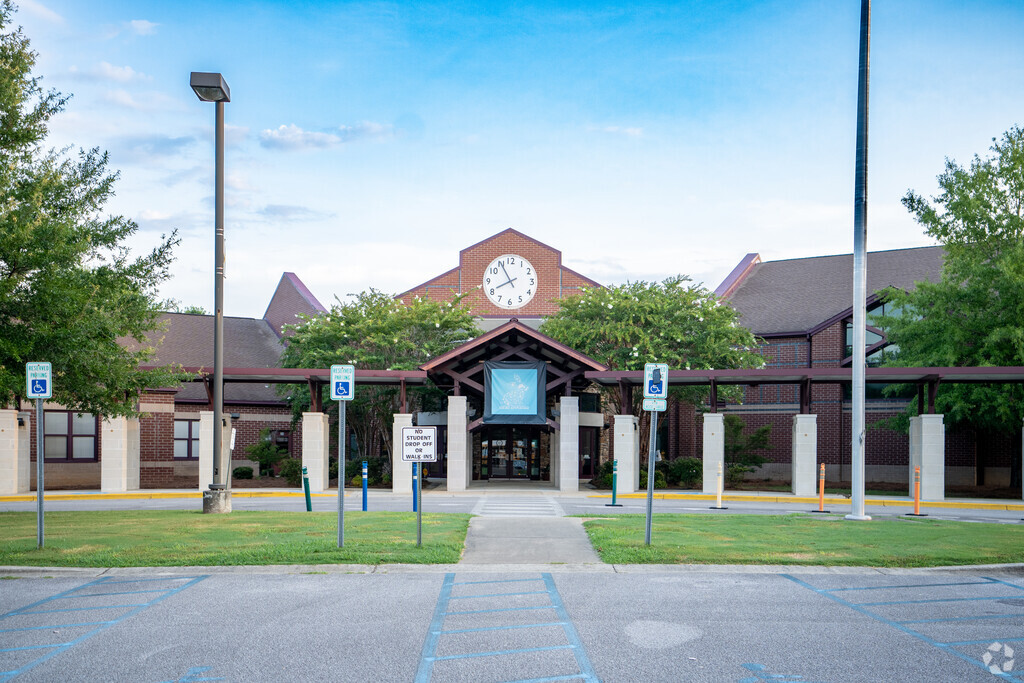 Riverchase Elementary School, Rankings & Reviews - Homes.com