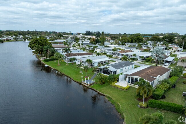 The Villages at Harmony Lake