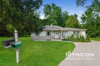 36493 N Hawthorne Ln, Ingleside, IL 60041