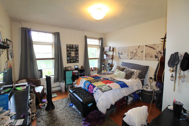 1809 Beacon St unit 2, Brookline, MA 02445 - photo 4