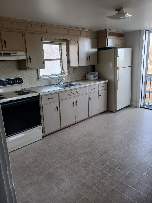 35 Hartman Bridge Rd unit B, Lancaster, PA 17602 - photo 3