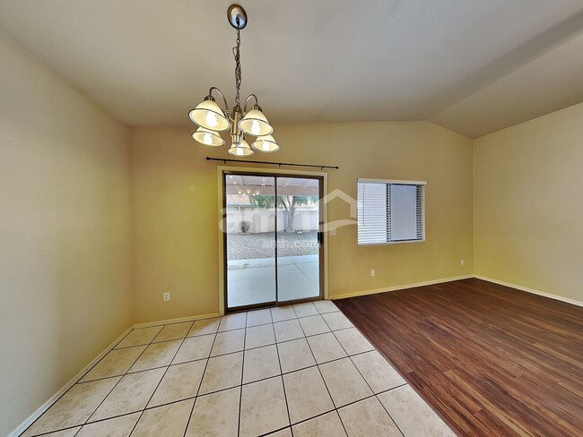 8271 S Via Del Forjador, Tucson, AZ 85747 - photo 4