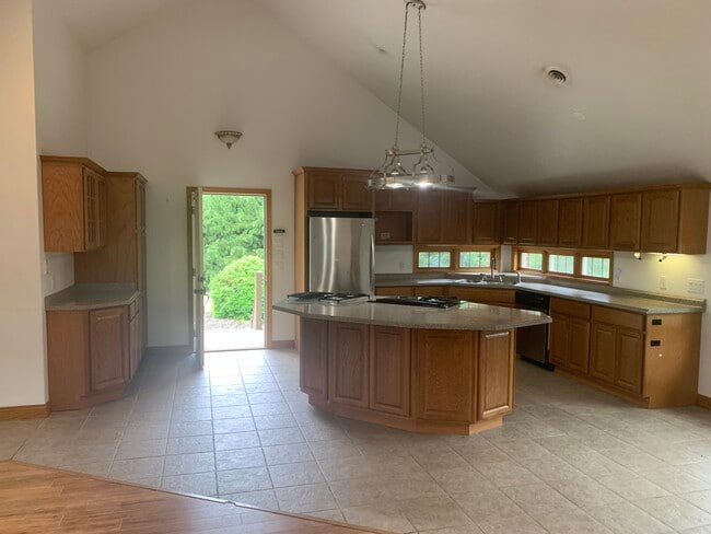 900 Allegheny Ave unit Carriage House, Avonmore, PA 15618 - photo 4